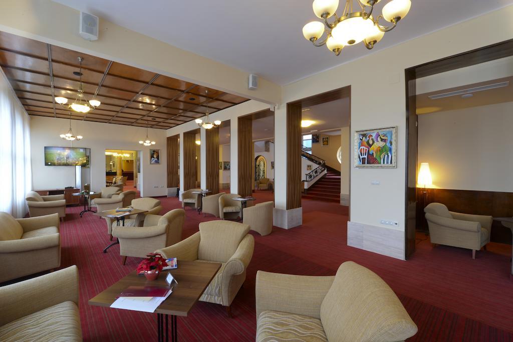 Hunguest Grandhotel Galya Galyatető Buitenkant foto